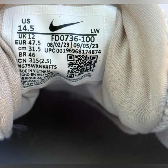 Nike V2K Run Summit White Metallic Silver Women’s Shoes - Picture 9 of 10